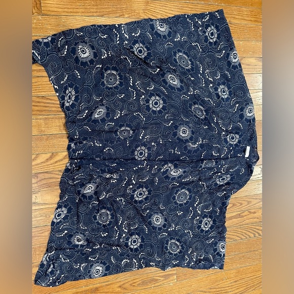 LOFT Dresses & Skirts - LOFT Navy and White Floral Fabric